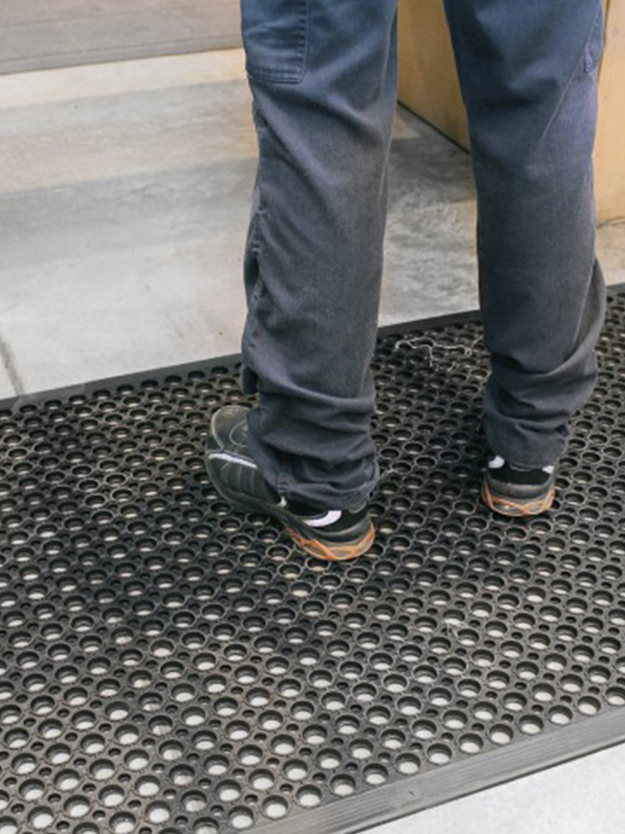 Tapete Perfurado F260